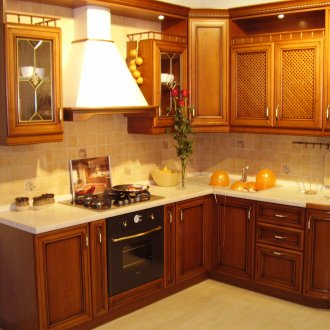 Κλασική σουίτα για μια μικρή κουζίνα