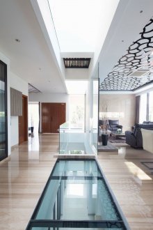 Φωτεινό κεραμίδι στην πίστα