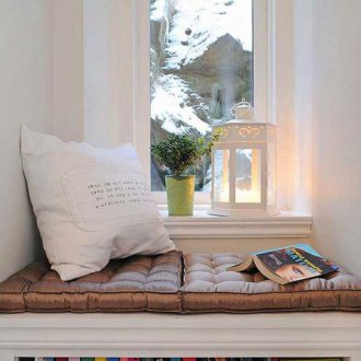 Διακόσμηση ενός μικρού περβάζι παραθύρου