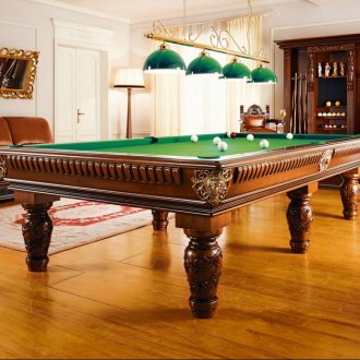 Τραπέζι μπιλιάρδου στο σαλόνι
