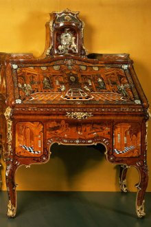 Σκαλισμένα έπιπλα ροκοκό