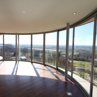 Φωτιζόμενο ημικυκλικό πανοραμικό μπαλκόνι