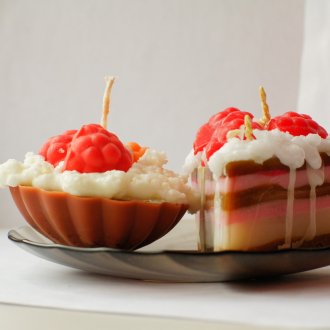 Διακοσμητικά κεριά με τη μορφή κέικ