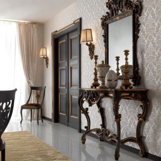 Ξύλινη πόρτα με επιχρύσωση