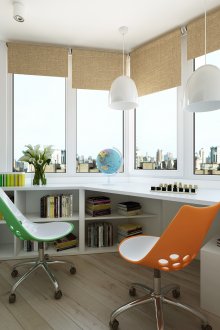 Κατάλληλος χώρος εργασίας στο μπαλκόνι, κατάλληλος για επικοινωνία