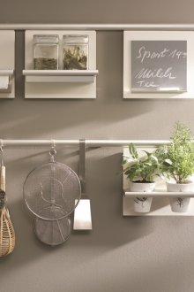 Μεταμφίεση σωλήνες στο εσωτερικό της κουζίνας