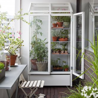 Χειμερινό κήπο στο μπαλκόνι