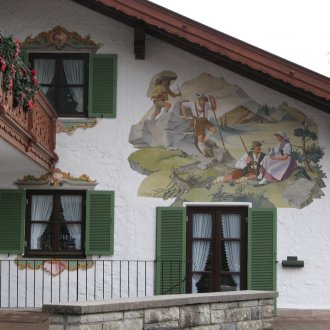 Ζωγραφική στην πρόσοψη του σπιτιού