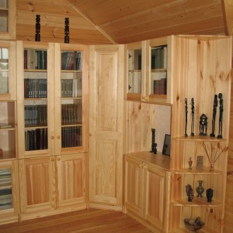 Ντουλάπι από συμπαγές κέδρο