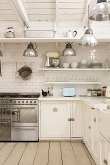 Λευκά πλαστικά ράφια κουζίνας