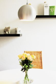 Μαύρα πλαστικά ράφια κουζίνας