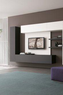 Σαλόνι με μεγάλα παράθυρα