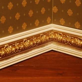 Ευρεία βάση με επιχρύσωση