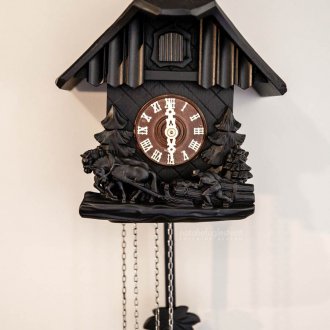 Ξυλόγλυπτο ρολόι κούκων