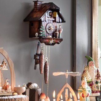 Κούκος ρολόι στο ντεκόρ του νέου έτους