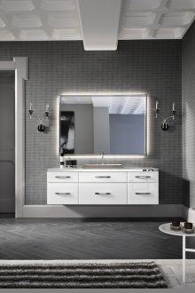 Οι μαύρες ταπετσαρίες συνδυάζονται καλά με τη λευκή οροφή