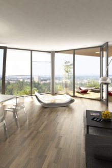 Οι μαύρες ταπετσαρίες εξισορροπούν πολύ καλά το φως