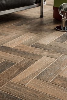 Πλακάκι 2019 στο εσωτερικό