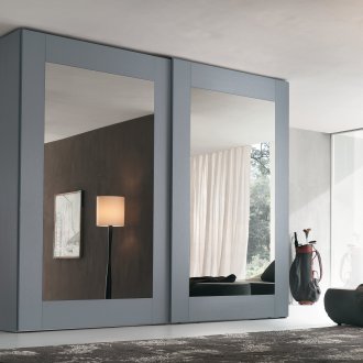 Γκρίζα ντουλάπα με καθρέφτη