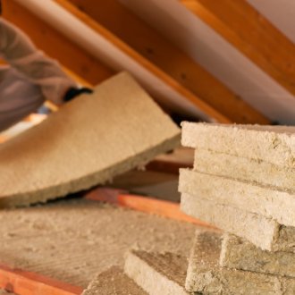 Legging av lydisolasjonsmateriale