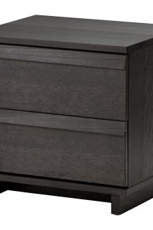 Κομψό στήθος σε σκούρο χρώμα