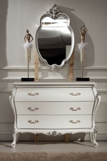 Λευκό συρτάρι σε κλασικό στυλ