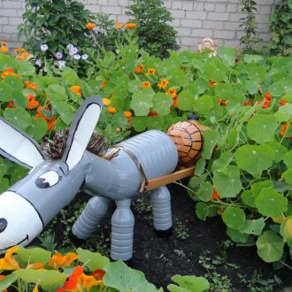 Γάιδαρο από πλαστικές φιάλες