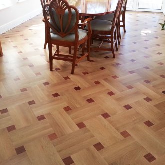 Γλάστρα με λουλούδια