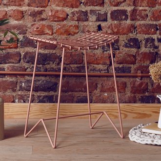 Μινιμαλιστικό σκαμνί