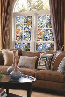 Βιτρώ στο παράθυρο του καθιστικού