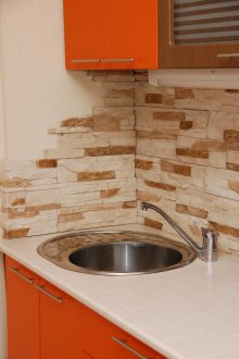 Γύψος διακοσμητική πέτρα στην κουζίνα