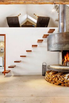 Κουζίνα-σαλόνι με τζάκι στο αρχοντικό