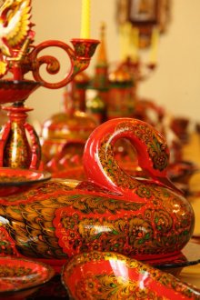 Khokhloma σχεδιάζοντας πιάτα