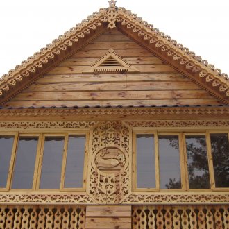 Ξυλόγλυπτες πλάκες παραθύρων από κέδρο