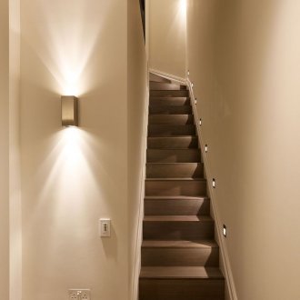 Συνδυασμός φωτισμού σκάλας