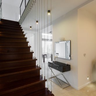 Σκάλες φωτισμού στο διαμέρισμα