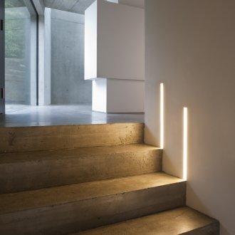 Μινιμαλιστικό φωτισμό σκαλοπατιών
