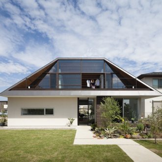 Carport με κεκλιμένη οροφή