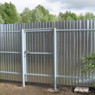 Μεταλλική πόρτα πόρτας