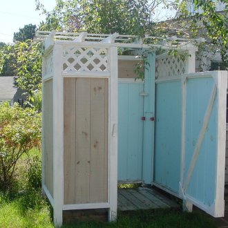 Καμπίνα με ντους κήπου