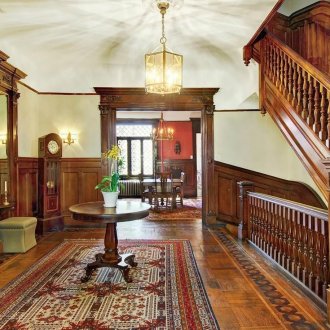 Μεταξωτό χαλί στο σπίτι