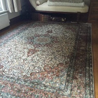 Ινδικό στιλ σκαλιστό κρεβάτι