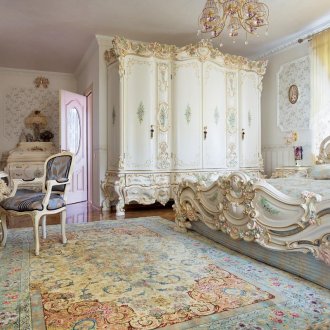 Μεταξωτό χαλί στην κρεβατοκάμαρα