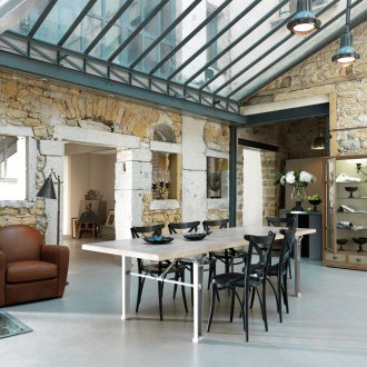 Πέτρινα τείχη στο εσωτερικό του grunge