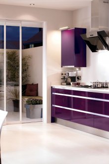 Κουζίνα με βαμμένους τοίχους