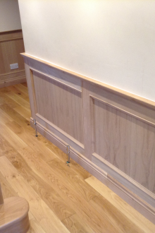 Ξύλινα έπιπλα στο διάδρομο 2019