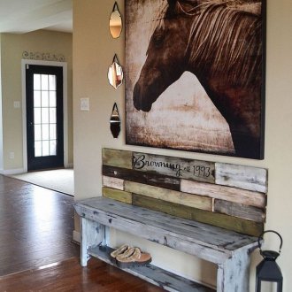 Μια εικόνα ενός αλόγου στο διάδρομο