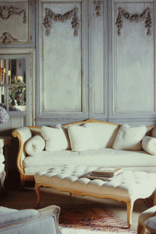 Ξυλόγλυπτα έπιπλα Chic