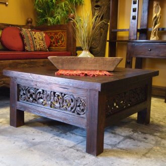 Ξυλόγλυπτο τραπεζάκι