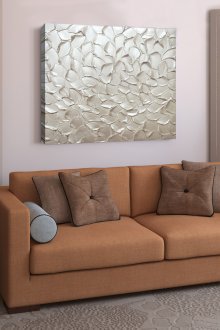 Ασημένια ζωγραφική στο σαλόνι